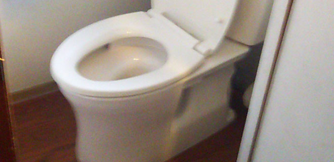 小金井市 トイレの水漏れで便器の交換